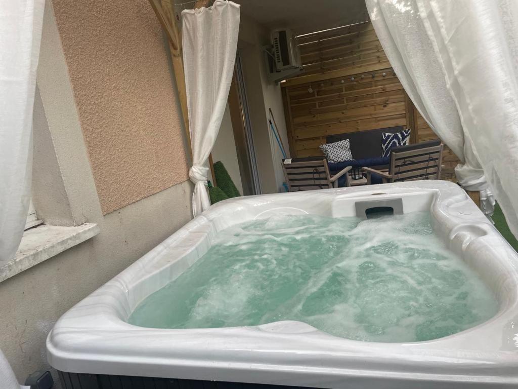 Suite Cosy&Jacuzzi Cenon Extérieur photo